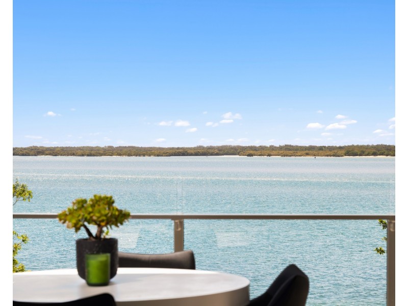 1301/323 Bayview Street, Hollywell QLD 4216