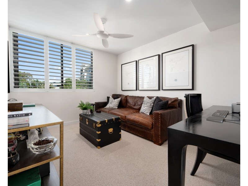 1301/323 Bayview Street, Hollywell QLD 4216