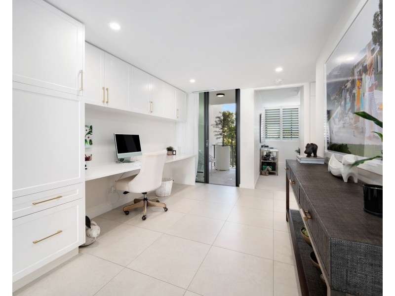 1301/323 Bayview Street, Hollywell QLD 4216