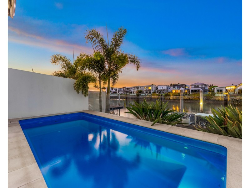 74 North Quay Circuit, Hope Island QLD 4212