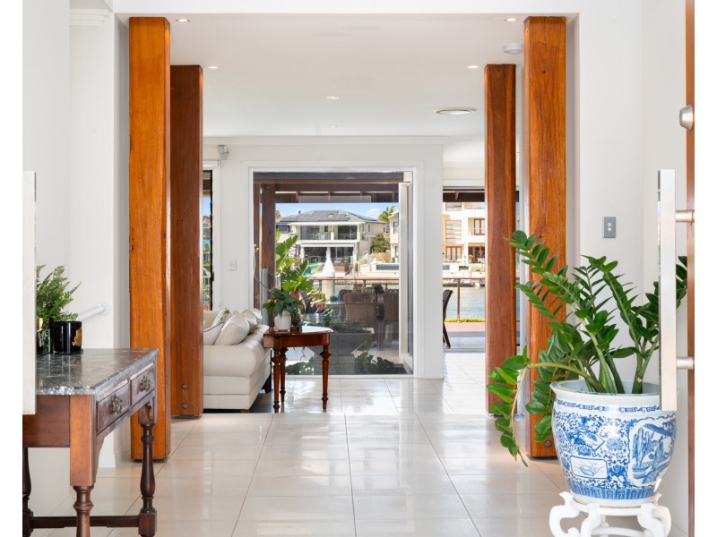 33 The sovereign Mile, Sovereign Islands QLD 4216