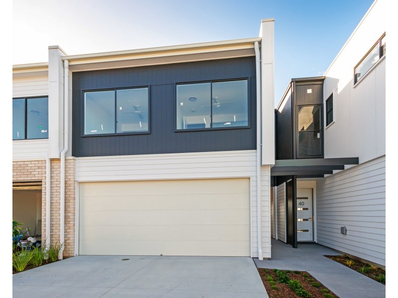 39 Delta Circuit, Hope Island QLD 4212