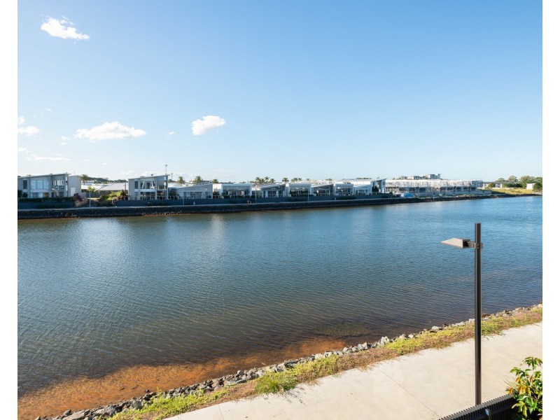 39 Delta Circuit, Hope Island QLD 4212