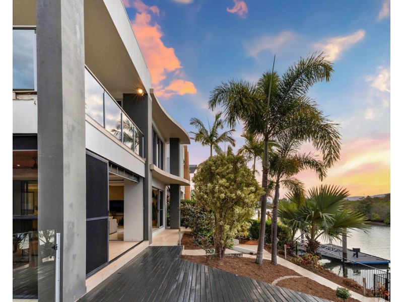 2342 Cressbrook Drive, Hope Island QLD 4212