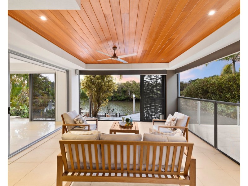 2342 Cressbrook Drive, Hope Island QLD 4212