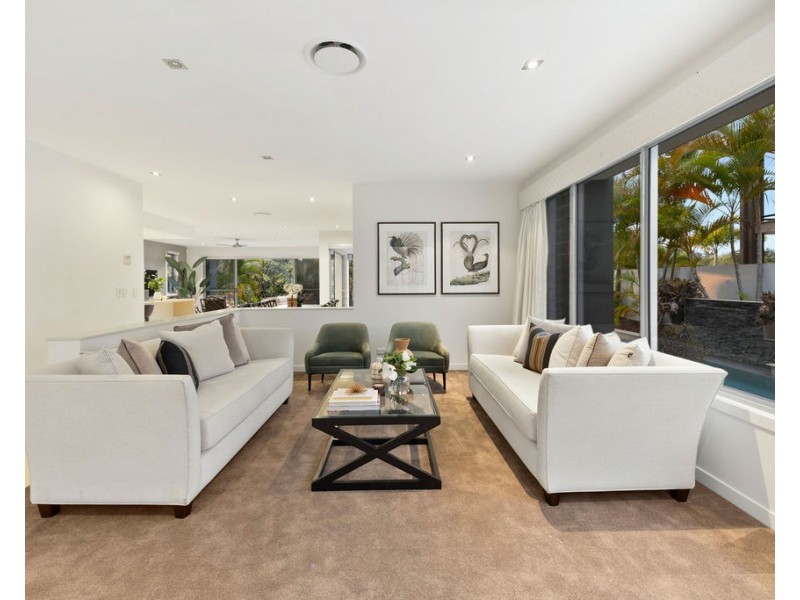 2342 Cressbrook Drive, Hope Island QLD 4212