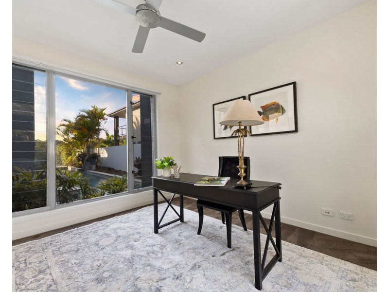 2342 Cressbrook Drive, Hope Island QLD 4212