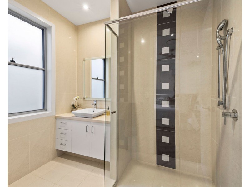 2342 Cressbrook Drive, Hope Island QLD 4212