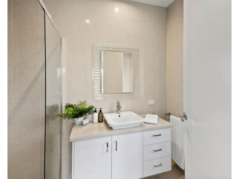 2342 Cressbrook Drive, Hope Island QLD 4212