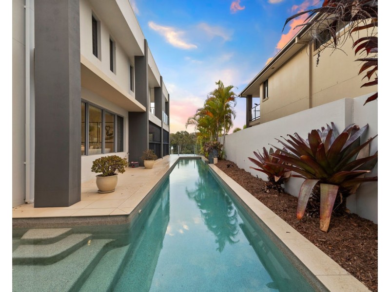 2342 Cressbrook Drive, Hope Island QLD 4212