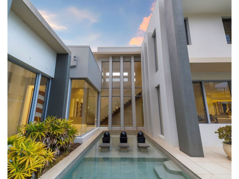 2342 Cressbrook Drive, Hope Island QLD 4212