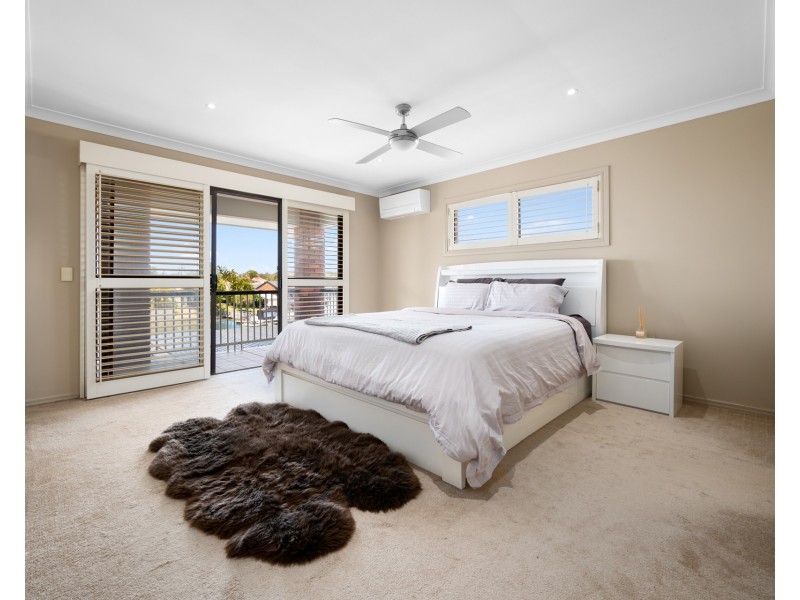 25 Camelot Crescent, Hollywell QLD 4216