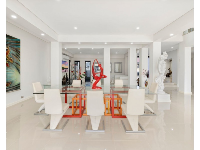 42 The Sovereign Mile, Sovereign Islands QLD 4216