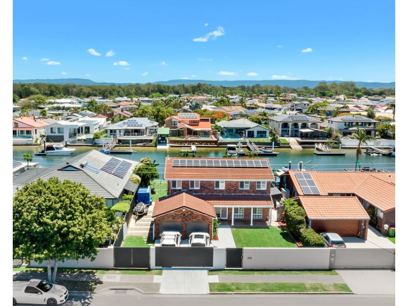 374 Bayview Street, Hollywell QLD 4216