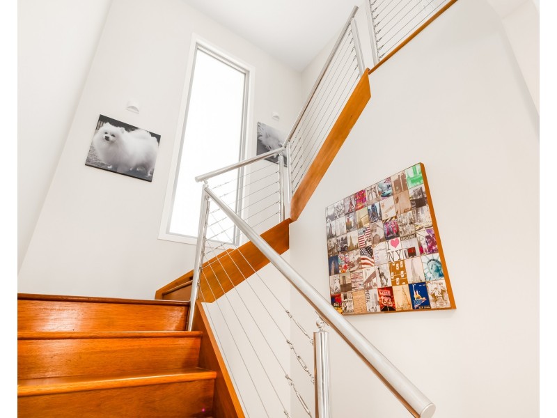 2243 Glengallon Way, Hope Island QLD 4212