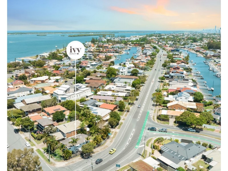22 Errol Avenue, Paradise Point QLD 4216