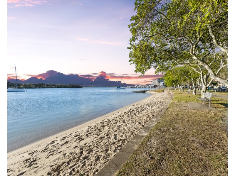 1-4/3 Esplanade West, Paradise Point QLD 4216