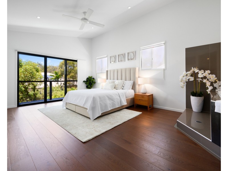 13 Ruthean Circuit, Coomera Waters QLD 4209
