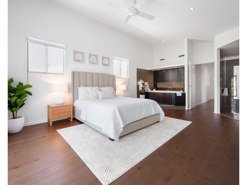 13 Ruthean Circuit, Coomera Waters QLD 4209