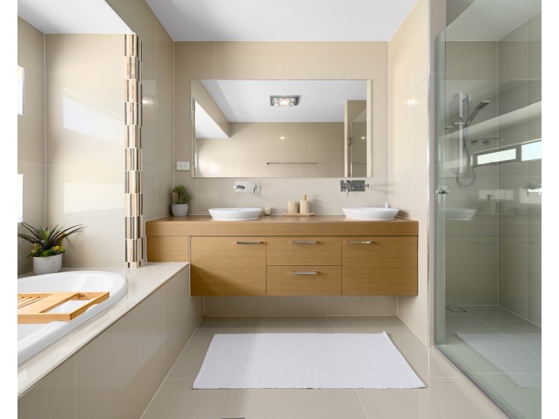 13 Ruthean Circuit, Coomera Waters QLD 4209