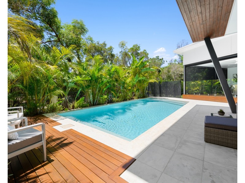 13 Ruthean Circuit, Coomera Waters QLD 4209