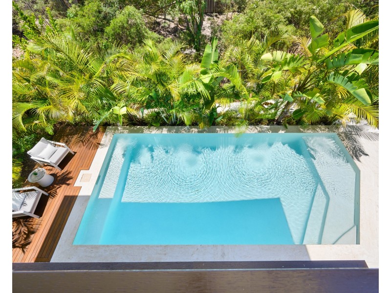 13 Ruthean Circuit, Coomera Waters QLD 4209