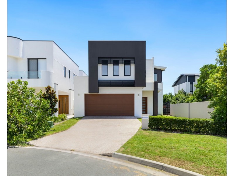 9 Waters Close, Hope Island QLD 4212