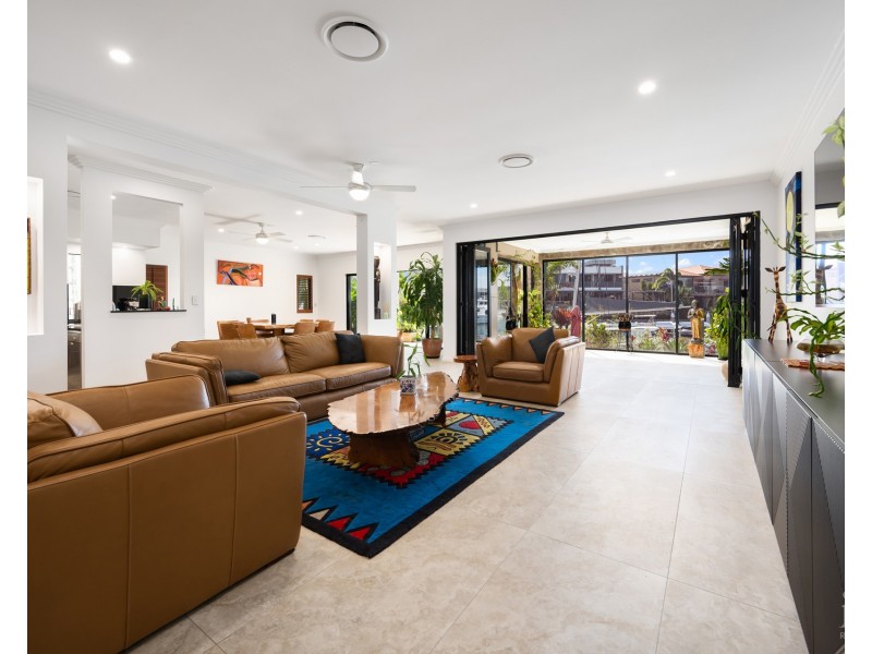 43 The Sovereign Mile, Sovereign Islands QLD 4216