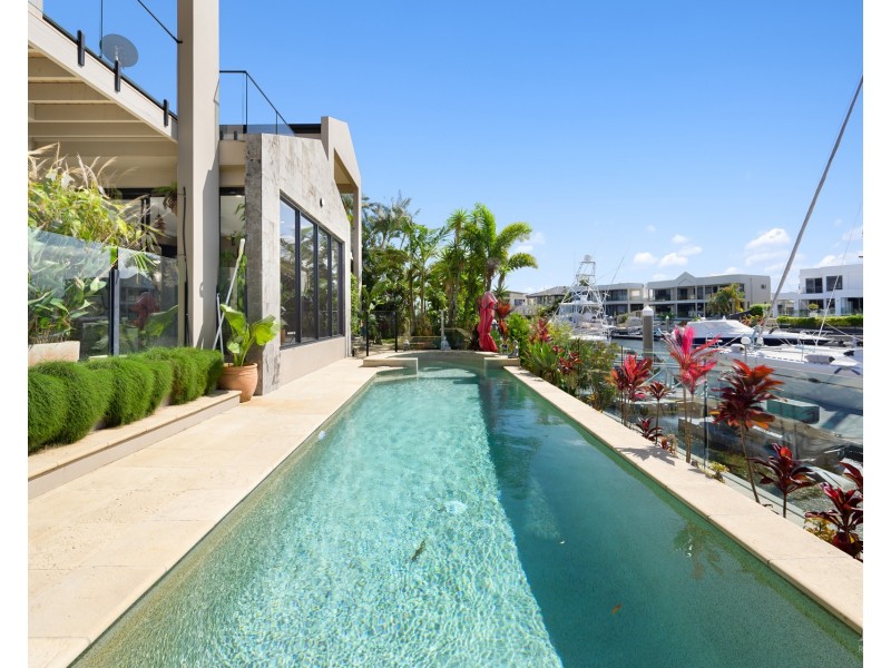43 The Sovereign Mile, Sovereign Islands QLD 4216