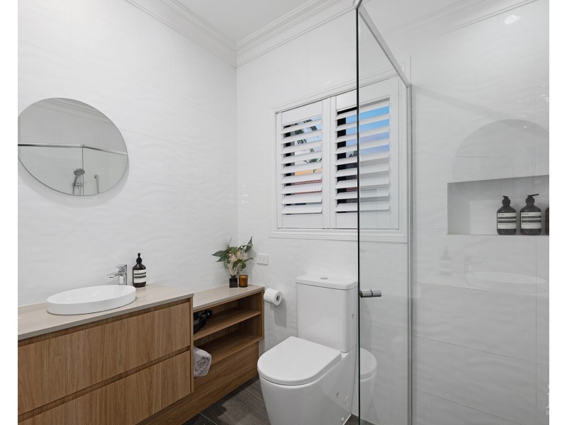 1156 Rosebank Way West, Hope Island QLD 4212