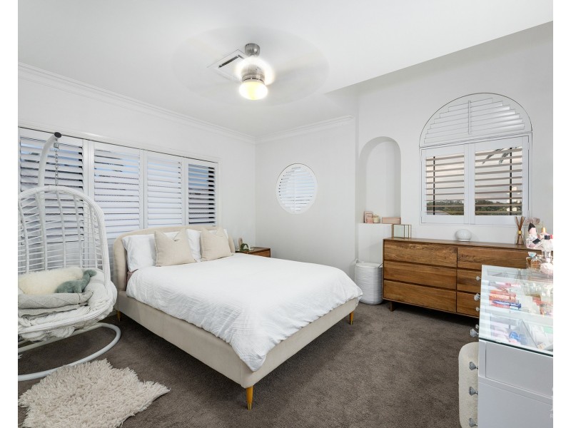 1156 Rosebank Way West, Hope Island QLD 4212