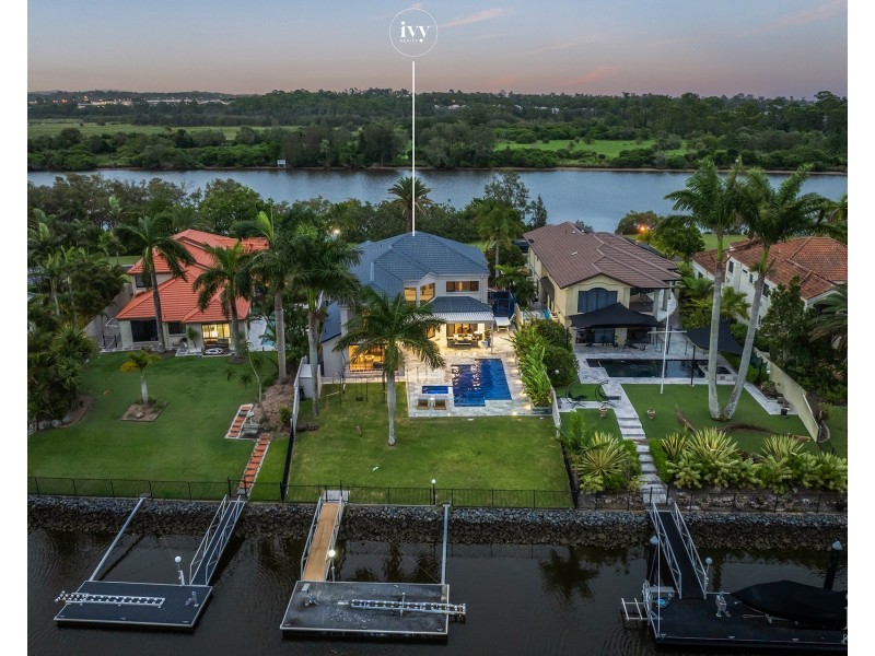 1156 Rosebank Way West, Hope Island QLD 4212