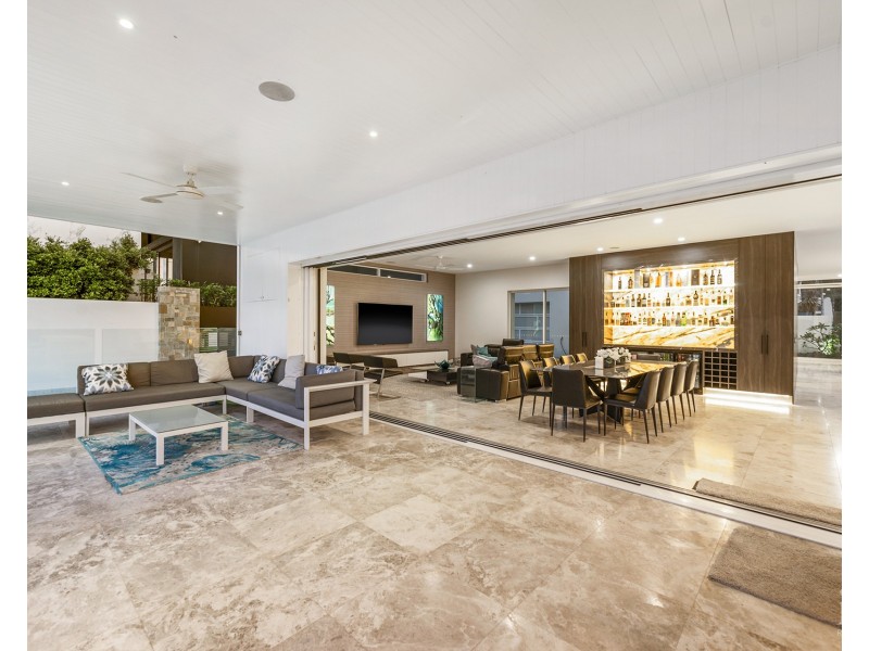 39 Knightsbridge Parade West, Sovereign Islands QLD 4216