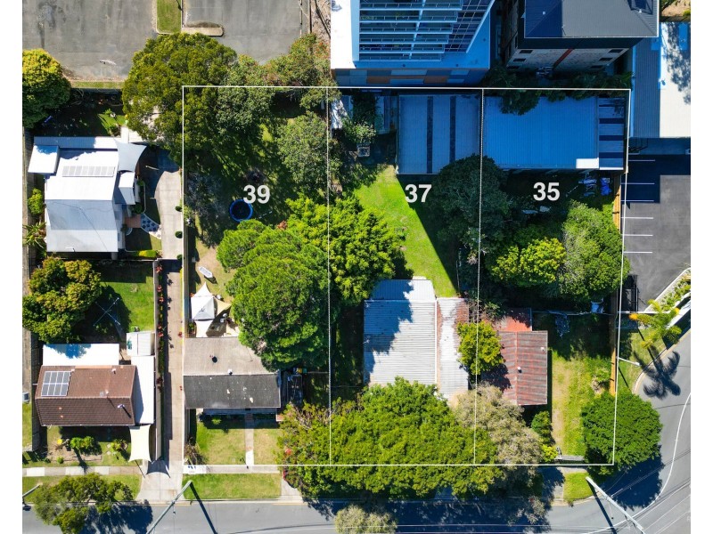 35-39 Eugaree Street, Southport QLD 4215