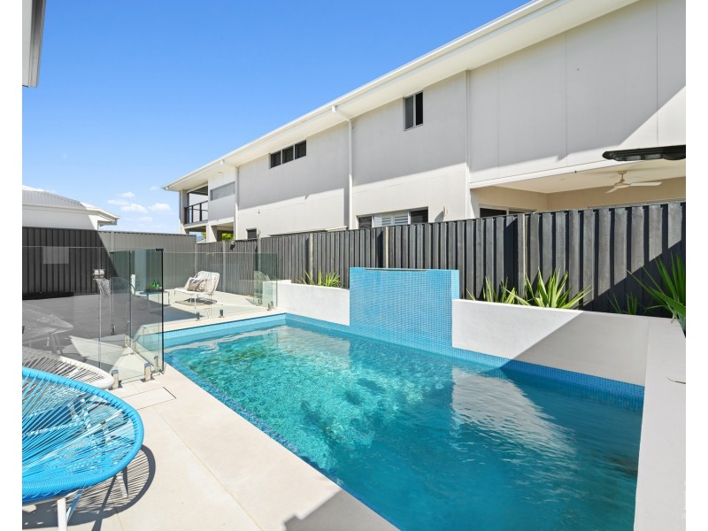 70 North View Street, Hope Island QLD 4212