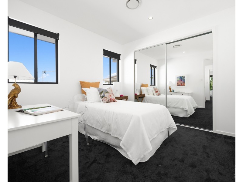 70 North View Street, Hope Island QLD 4212