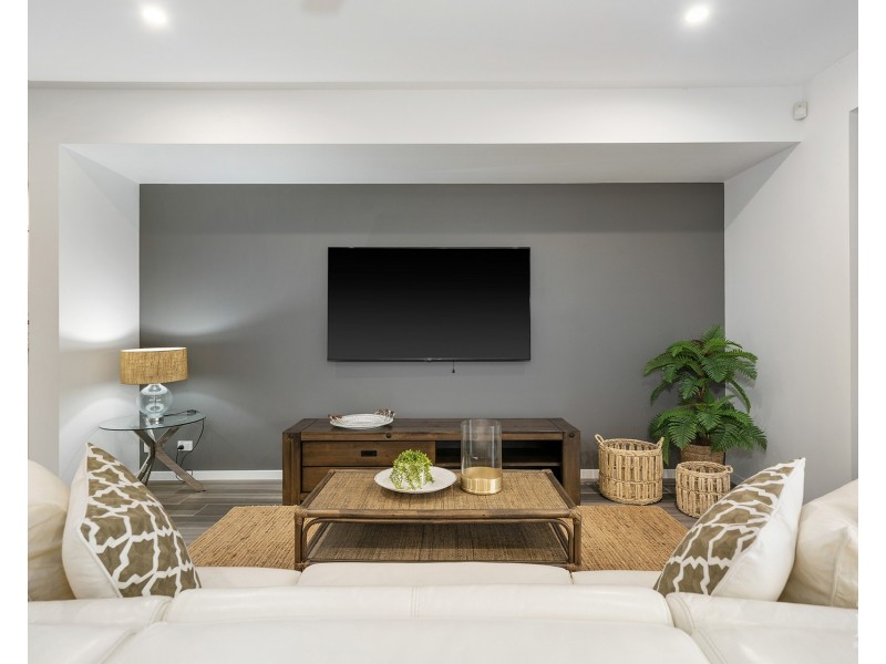 21 Santa Monica Boulevard, Hope Island QLD 4212