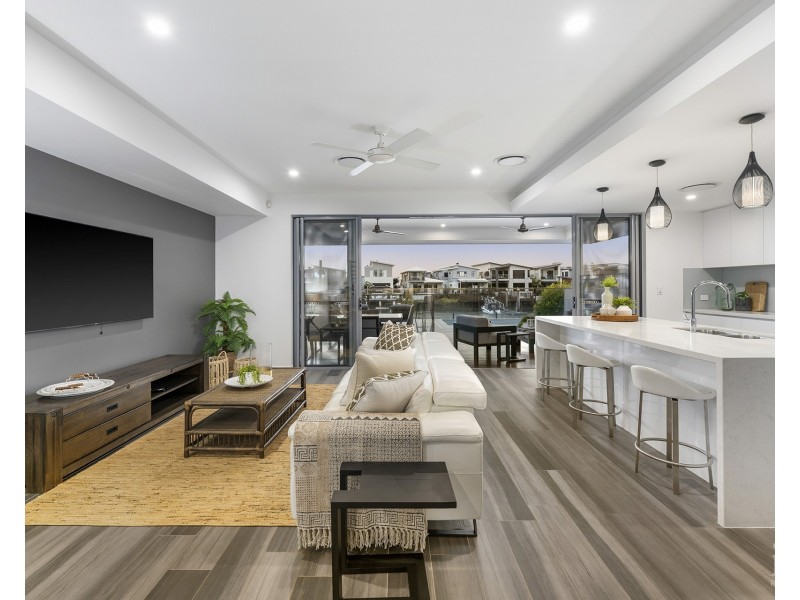 21 Santa Monica Boulevard, Hope Island QLD 4212