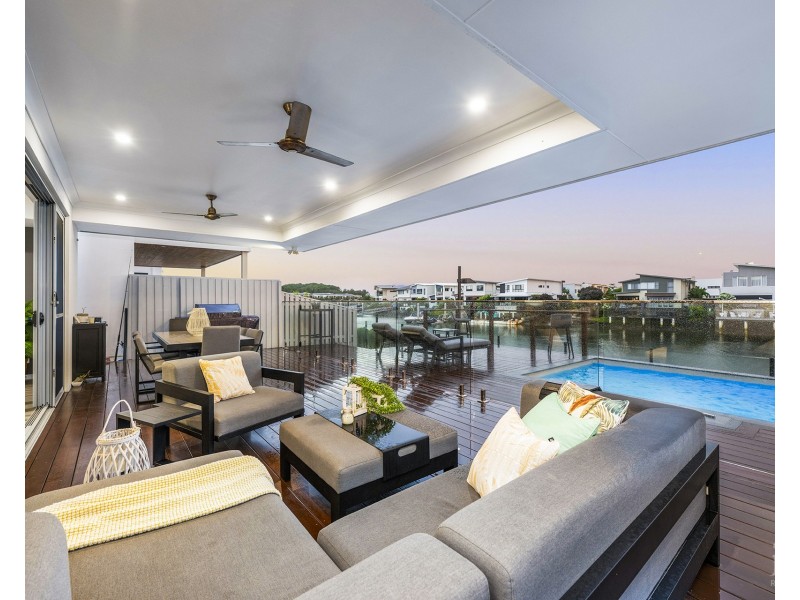 21 Santa Monica Boulevard, Hope Island QLD 4212