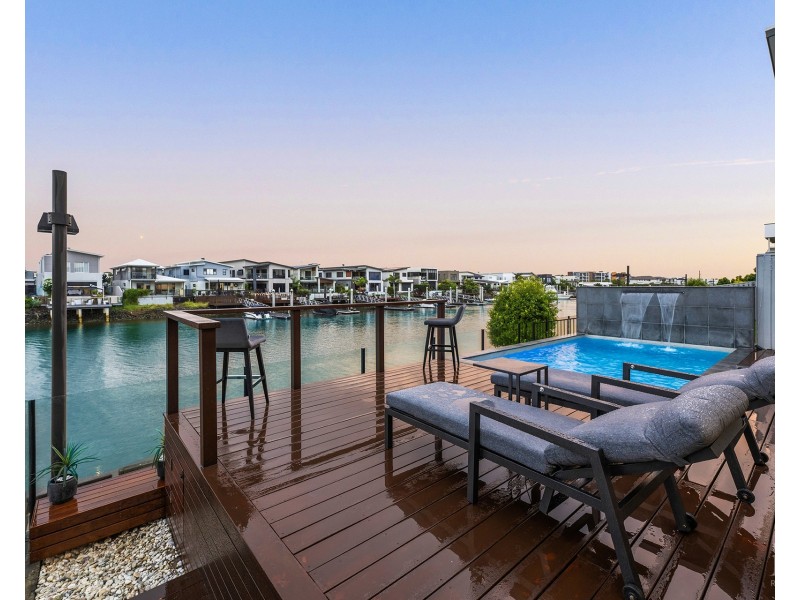 21 Santa Monica Boulevard, Hope Island QLD 4212