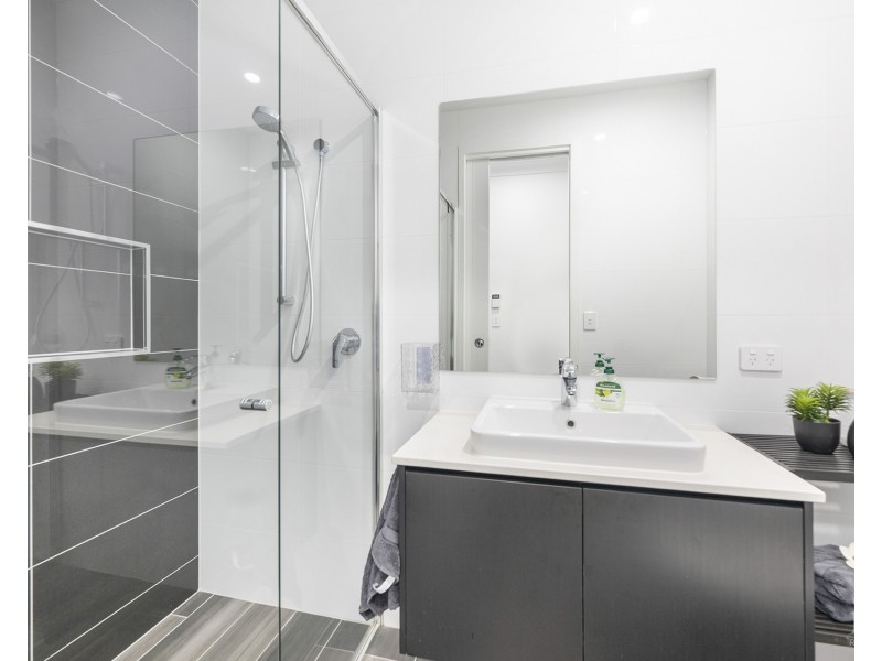 21 Santa Monica Boulevard, Hope Island QLD 4212