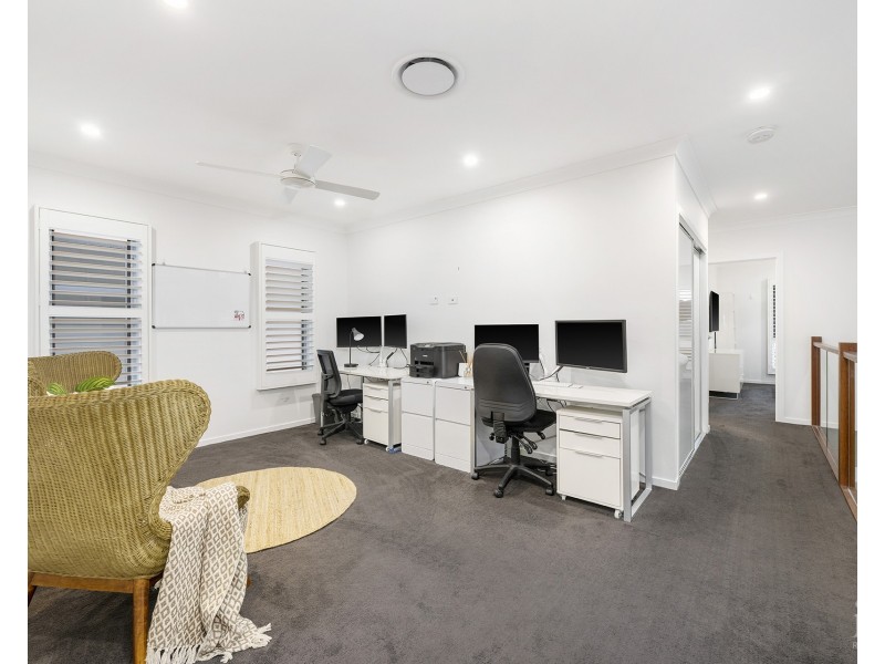 21 Santa Monica Boulevard, Hope Island QLD 4212