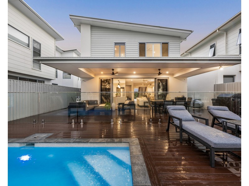 21 Santa Monica Boulevard, Hope Island QLD 4212