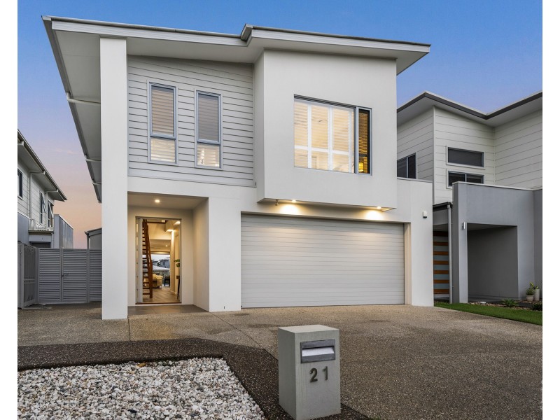 21 Santa Monica Boulevard, Hope Island QLD 4212