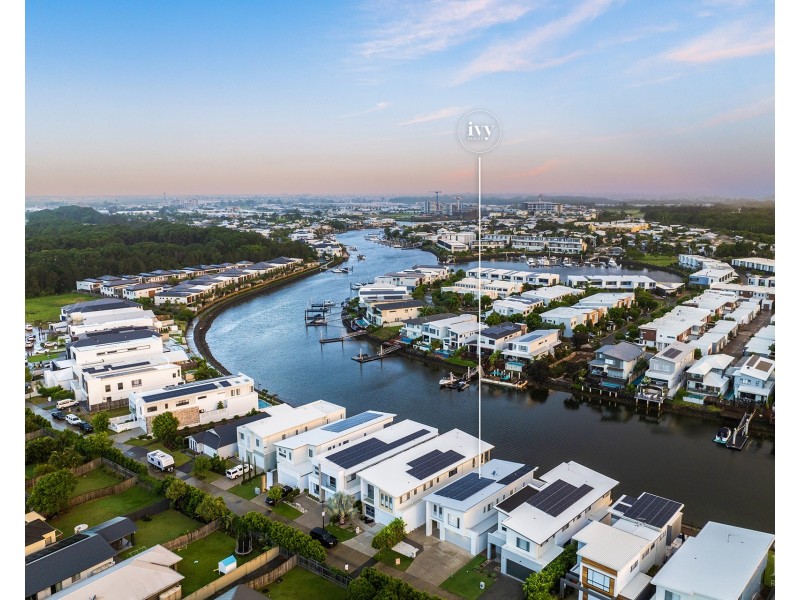 21 Santa Monica Boulevard, Hope Island QLD 4212