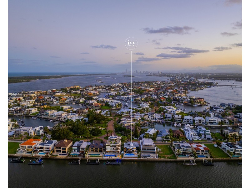 1 Knightsbridge Parade West, Sovereign Islands QLD 4216