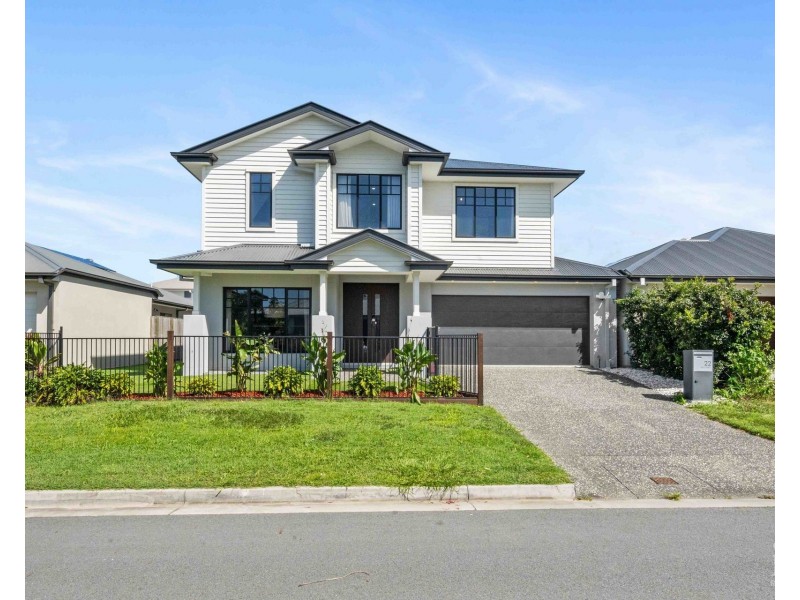 22 Field Street, Helensvale QLD 4212