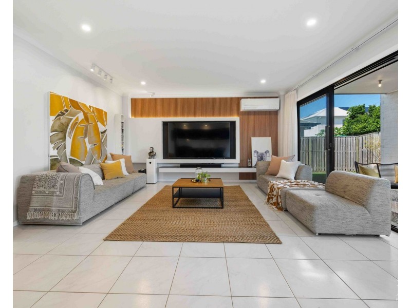 22 Field Street, Helensvale QLD 4212