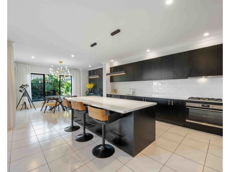 22 Field Street, Helensvale QLD 4212