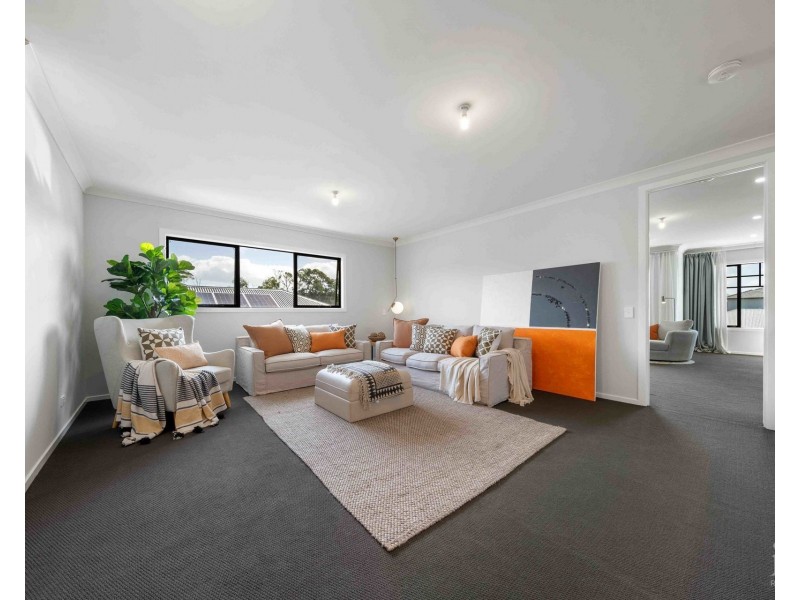 22 Field Street, Helensvale QLD 4212